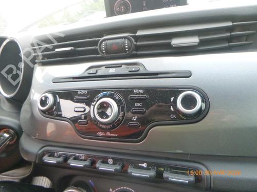 Used Radio Radio ALFA ROMEO GIULIETTA (940_) 1.4 TB (940FXA1A, 940FXT1A) (120 hp) 35790783 35790783