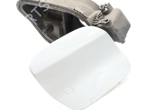 fuel-flap-fiat-tipo-hatchback-356_-357_-2016-30707764 main image