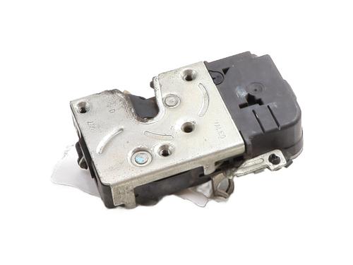 Używane Zamek drzwi przednich prawych PEUGEOT 206 Hatchback (2A/C) 1.4 HDi eco 70 (68 hp) 30860505