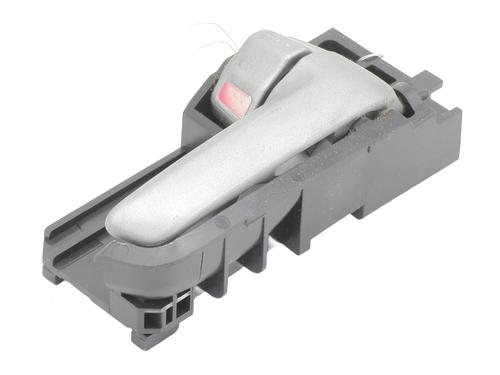 Used Front right interior door handle Front right interior door handle SUZUKI SWIFT III (MZ, EZ) 1.3 (RS413, ZC11S) (92 hp) 26455733 26455733