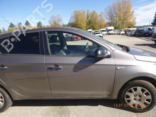Dør høyre foran HYUNDAI i20 I (PB, PBT) 1.1 CRDi (75 hp) 30394917