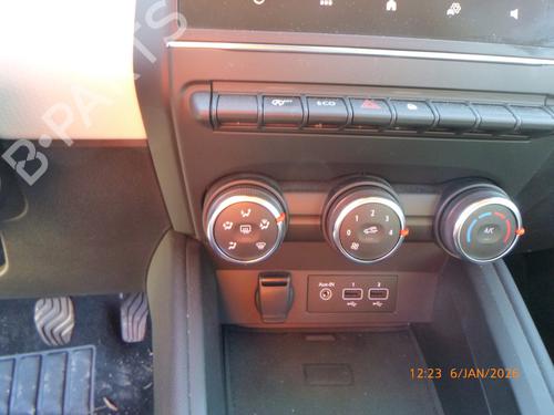 AC Styreenhet / Manøvreringsenhet RENAULT CLIO V (B7_) 1.5 Blue dCi 100 (B7AD) (101 hp) 31311061