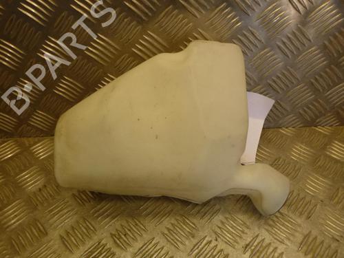 Used Windscreen washer tank Windscreen washer tank PEUGEOT 208 I (CA_, CC_) 1.2 VTI 82 (82 hp) 24240752 24240752
