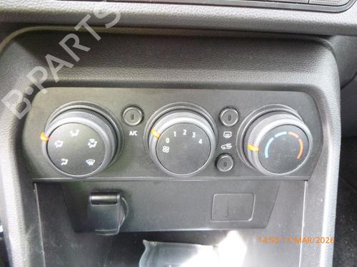 Commande Chauffage DACIA SANDERO III 1.0 TCe 90 (91 hp) 33025689