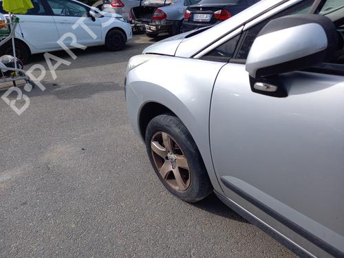 Guarda-lamas esquerdo Guarda-lamas esquerdo PEUGEOT 3008 I MPV (0U_) 1.6 HDi (109 hp) 27887944 27887944