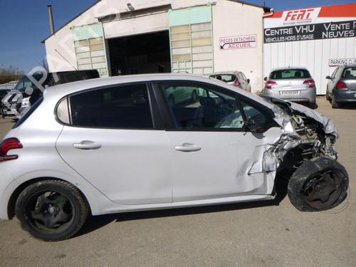 Gear lever PEUGEOT 208 I (CA_, CC_) 1.6 BlueHDi 100 | BP24241696M90 