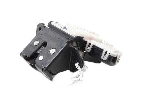 Used Tailgate lock MAZDA 3 (BL) 1.6 MZ-CD (BL14) (109 hp) 30752748