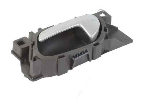 Used Front left interior door handle Front left interior door handle PEUGEOT 208 I (CA_, CC_) 1.2 VTI 82 (82 hp) 26171410 26171410