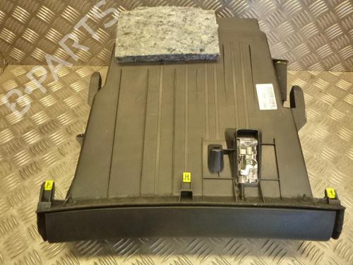 Used Glove box Glove box RENAULT MEGANE IV Hatchback (B9A/M/N_) 1.5 dCi 110 (B9A3) (110 hp) 24242876 24242876