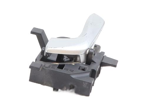 Venstre bagtil invendig håndtag Venstre bagtil invendig håndtag KIA RIO IV (YB, SC, FB) 1.25 (84 hp) 33990123 33990123