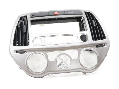 Used Air vent HYUNDAI i20 I (PB, PBT) 1.1 CRDi (75 hp) 30972309