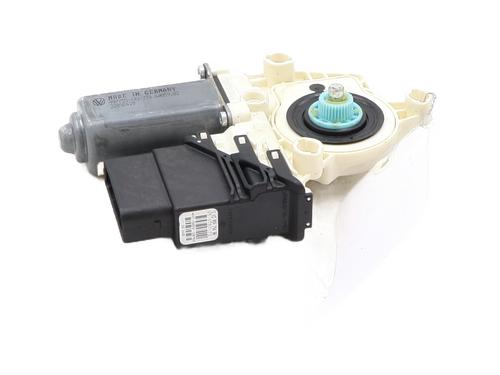 Rudehejsemotor bagstkærm venstre VW GOLF VI (5K1) 2.0 TDI | BP29868058E23