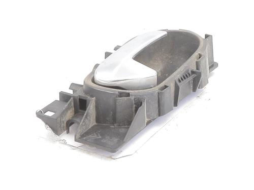 Used Front right interior door handle PEUGEOT 208 I (CA_, CC_) 1.6 HDi / BlueHDi 75 (75 hp) 27482872