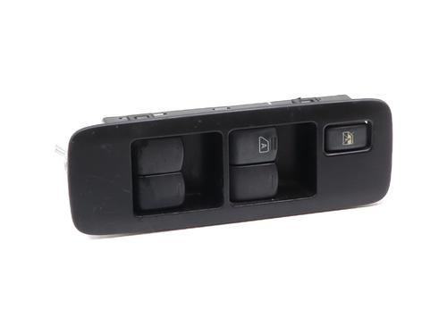 Used Left front window switch NISSAN QASHQAI I (J10, NJ10) 1.5 dCi (106 hp) 31977379