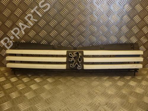 Used Grille PEUGEOT 205 II (20A/C) 1.7 Diesel (60 hp) 24241939