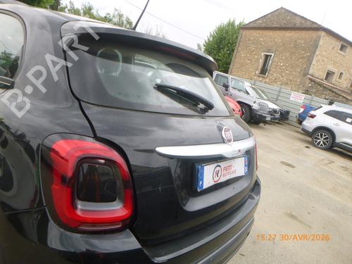 tailgate-fiat-500x-334_-2014-35785918 main image