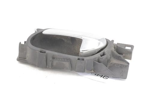 Front left interior door handle PEUGEOT 5008 (0U_, 0E_) 2.0 HDi 150 / BlueHDi 150 | BP26583167I13 