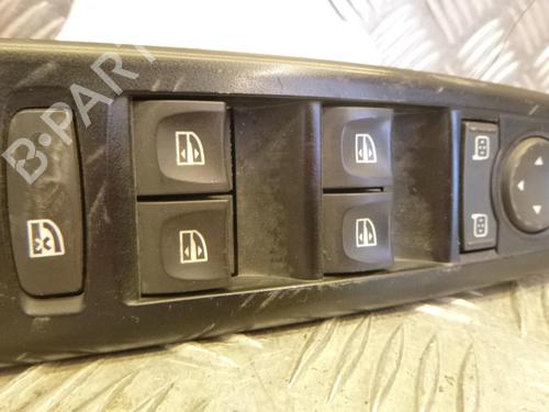 Used Left front window switch Left front window switch RENAULT SCÉNIC III (JZ0/1_) 1.5 dCi (110 hp) 24241933 24241933