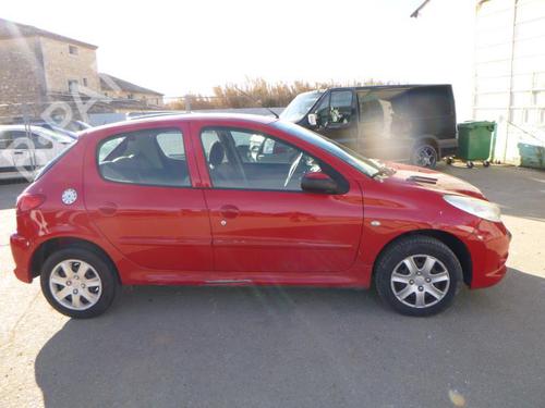 Right mirror PEUGEOT 206+ (2L_, 2M_) 1.4 HDi eco 70 | BP24242382C27 