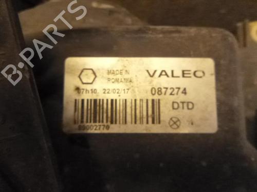 Used Right headlight PEUGEOT 206 Hatchback (2A/C) 1.1 i (60 hp) 24242403