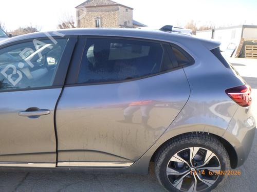 Used Left rear door RENAULT CLIO V (B7_) 1.5 Blue dCi 100 (B7AD) (101 hp) 31298385