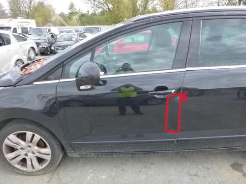 Used Left front door PEUGEOT 5008 (0U_, 0E_) 1.6 HDi (112 hp) 32145595
