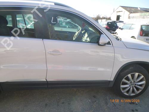 Used Right front door VW TIGUAN (5N_) 2.0 TDI (110 hp) 31363344