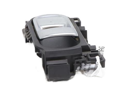 Maneta interior delantera derecha Maneta interior delantera derecha CITROËN C3 AIRCROSS II (2R_, 2C_) 1.2 PureTech 110 (2RHNZB, 2RHNZW, 2RHNPX, 2RHNPJ) (110 hp) 33947874 33947874