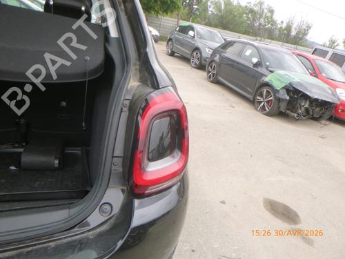 right-taillight-fiat-500x-334_-2014-35785913 main image