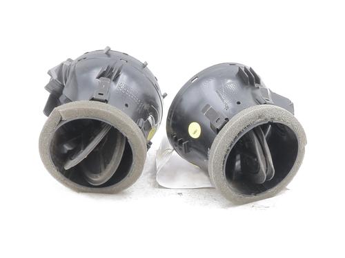 Air vent AUDI A1 Sportback (8XA, 8XF) 1.6 TDI | BP27684051I21