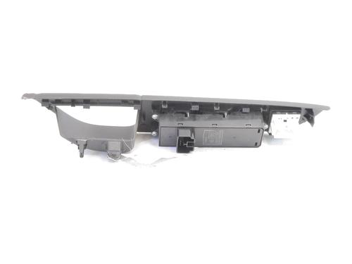 Used Left front window switch Left front window switch MITSUBISHI ASX (GA_W_) 1.8 DI-D (GA6W) (150 hp) 26687438 26687438