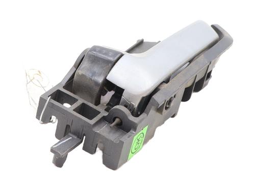 Used Front left interior door handle SUZUKI ALTO VII (GF, HA25_, HA35_) 1.0 (AMF310, GFC31S) (68 hp) 30516553