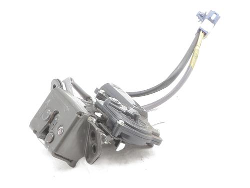 Used Tailgate lock Tailgate lock TOYOTA COROLLA Verso (ZER_, ZZE12_, R1_) 2.2 D-4D (AUR10_, AUR10R) (136 hp) 27892435 27892435