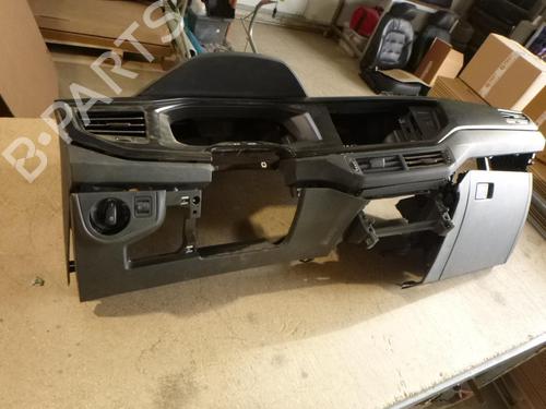Used Dashboard Dashboard VW POLO VI (AW1, BZ1, AE1) 1.0 TSI (95 hp) 33298943 33298943