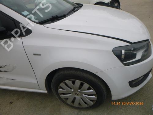 Guarda-lamas direito Guarda-lamas direito VW POLO V (6R1, 6C1) 1.2 TDI (75 hp) 35804970 35804970