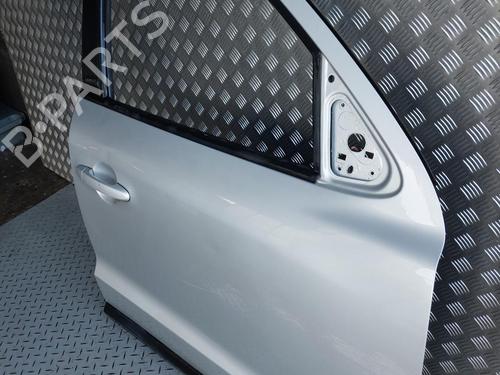 right-front-door-hyundai-santa-fe-ii-cm-2005-2006-2007-2008-2009-2010-2011-2012-2013-2014-2015-24241142 main image