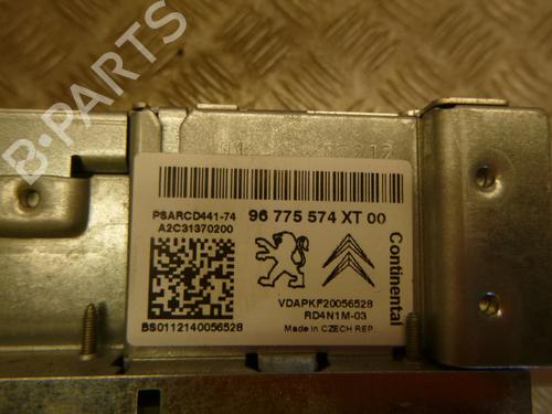 Used Radio Radio CITROËN C3 II (SC_) 1.4 HDi 70 (SC8HZC, SC8HR0, SC8HP4) (68 hp) 24241935 24241935