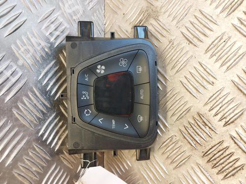 Used Climate control PEUGEOT 108 1.2 (82 hp) 24242681