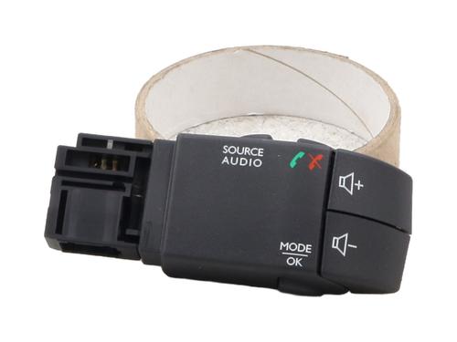 Used Switch DACIA SANDERO II TCe 90 (B8M1, B8MA, B8AC) (90 hp) 29960861