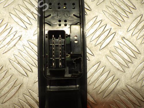 Left front window switch CITROËN DS3 (SA_) 1.6 HDi 90 | BP24250371I27 - Image 4