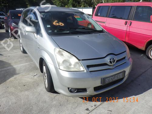 Brugte TOYOTA COROLLA Verso (ZER_, ZZE12_, R1_) 2.2 D-4D (AUR10_, AUR10R) (136 hp) 4367685