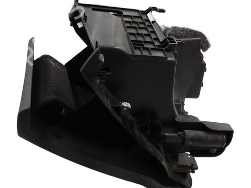 Glove box PEUGEOT 3008 II SUV (MC_, MR_, MJ_, M4_) 1.6 THP 165 (M45GYW, M45GZW, M45GYV) | BP29756261C95
