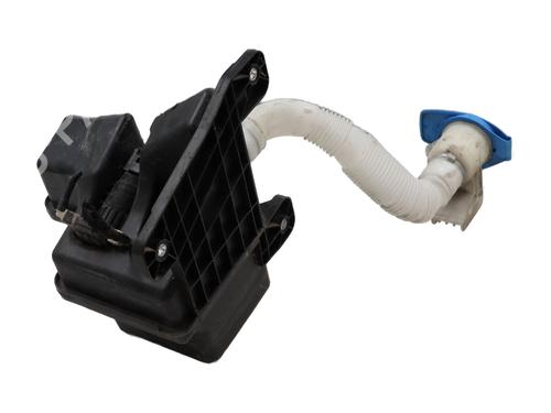 windscreen-washer-tank-vw-tiguan-5n_-2007-2008-2009-2010-2011-2012-2013-2014-2015-2016-2017-2018-29916433 main image