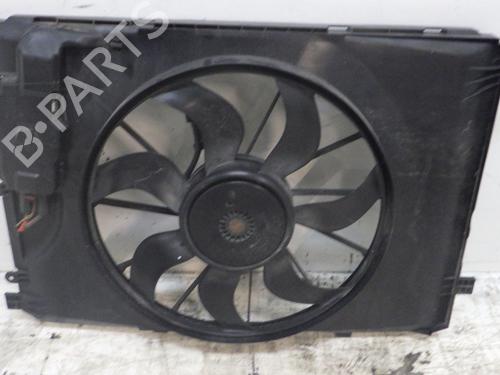 Used Radiator fan MERCEDES-BENZ A-CLASS (W176) A 200 (176.043) (156 hp) 30155502