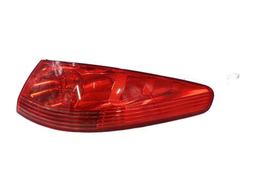 Højre baglygte PEUGEOT 607 (9D, 9U) 2.0 HDI (136 hp) 31669007