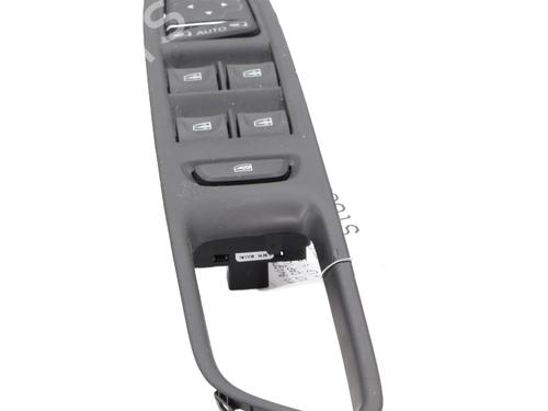 Fensterheberschalter links vorne für RENAULT CAPTUR I (J5_, H5_) 1.3 TCe 130 (J5NJ, J5NE) (131 hp) 29039710