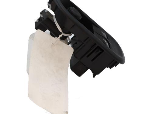 Used Left front window switch Left front window switch RENAULT MASTER III Van (FV) 2.3 dCi 100 FWD (FV0A, FV0B, FV0G, FV0K, FV0H) (101 hp) 32272169 32272169