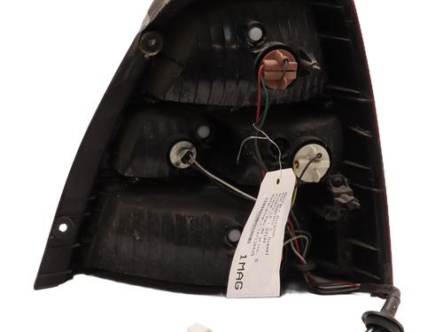 right-taillight-kia-sorento-i-jc-2002-2003-2004-2005-2006-2007-2008-2009-2010-2011-27633370 main image