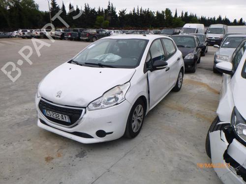 Interior roof light PEUGEOT 208 I (CA_, CC_) 1.4 HDi | BP24247234I8