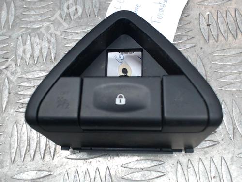 Used Switch Switch RENAULT KOLEOS I (HY_) 2.0 dCi (HY0K) (150 hp) 34556081 34556081